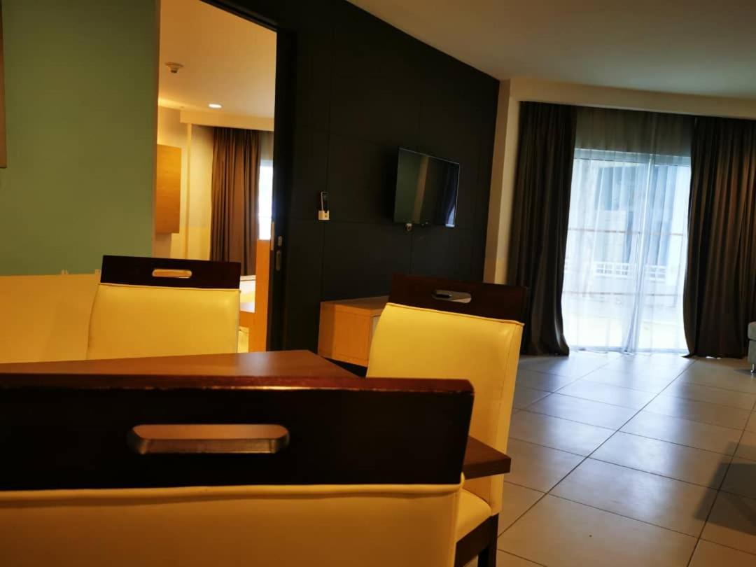 Century Langkasuka Resort Langkawi Pantai Cenang  Bagian luar foto