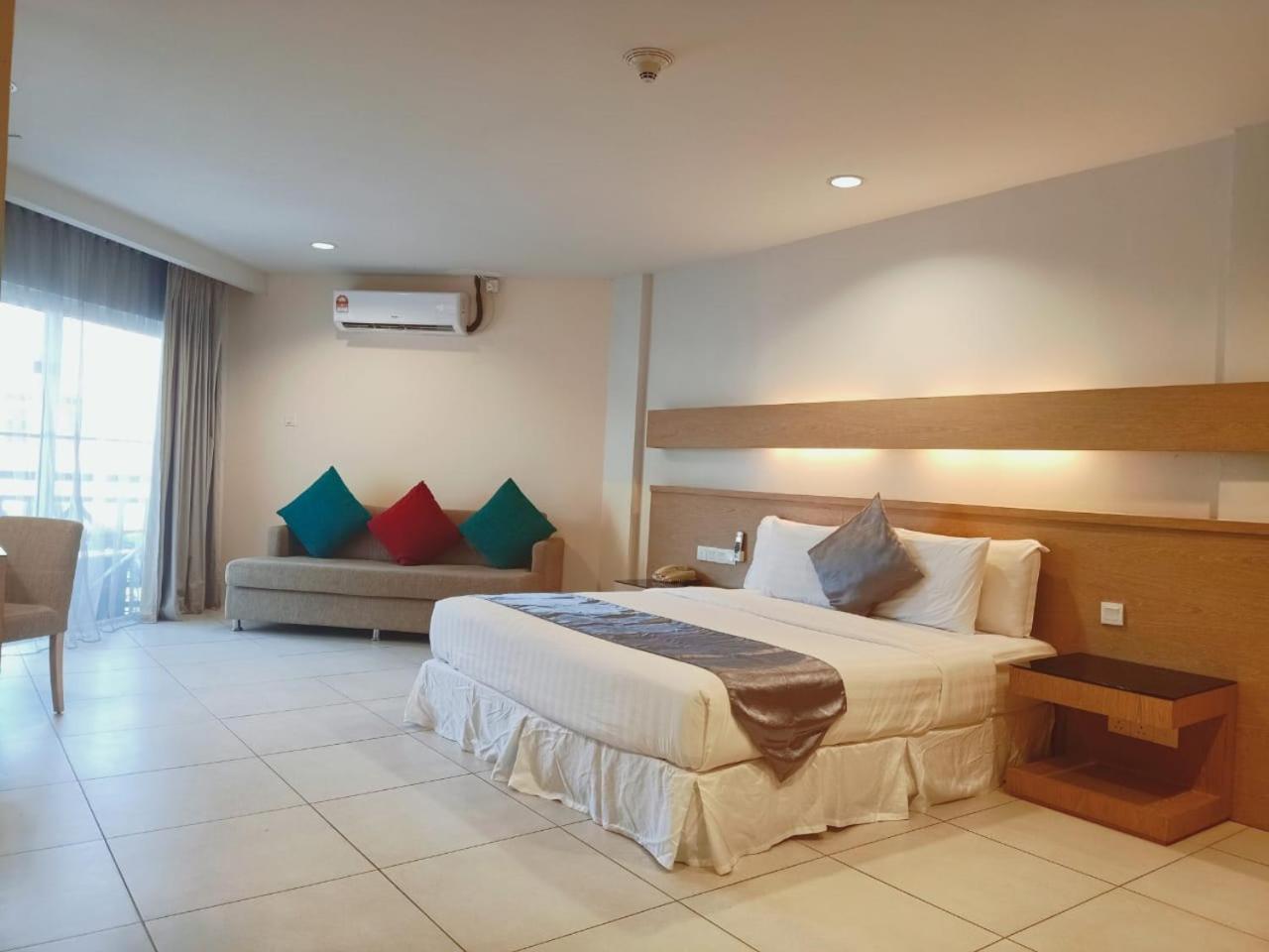 Century Langkasuka Resort Langkawi Pantai Cenang  Bagian luar foto