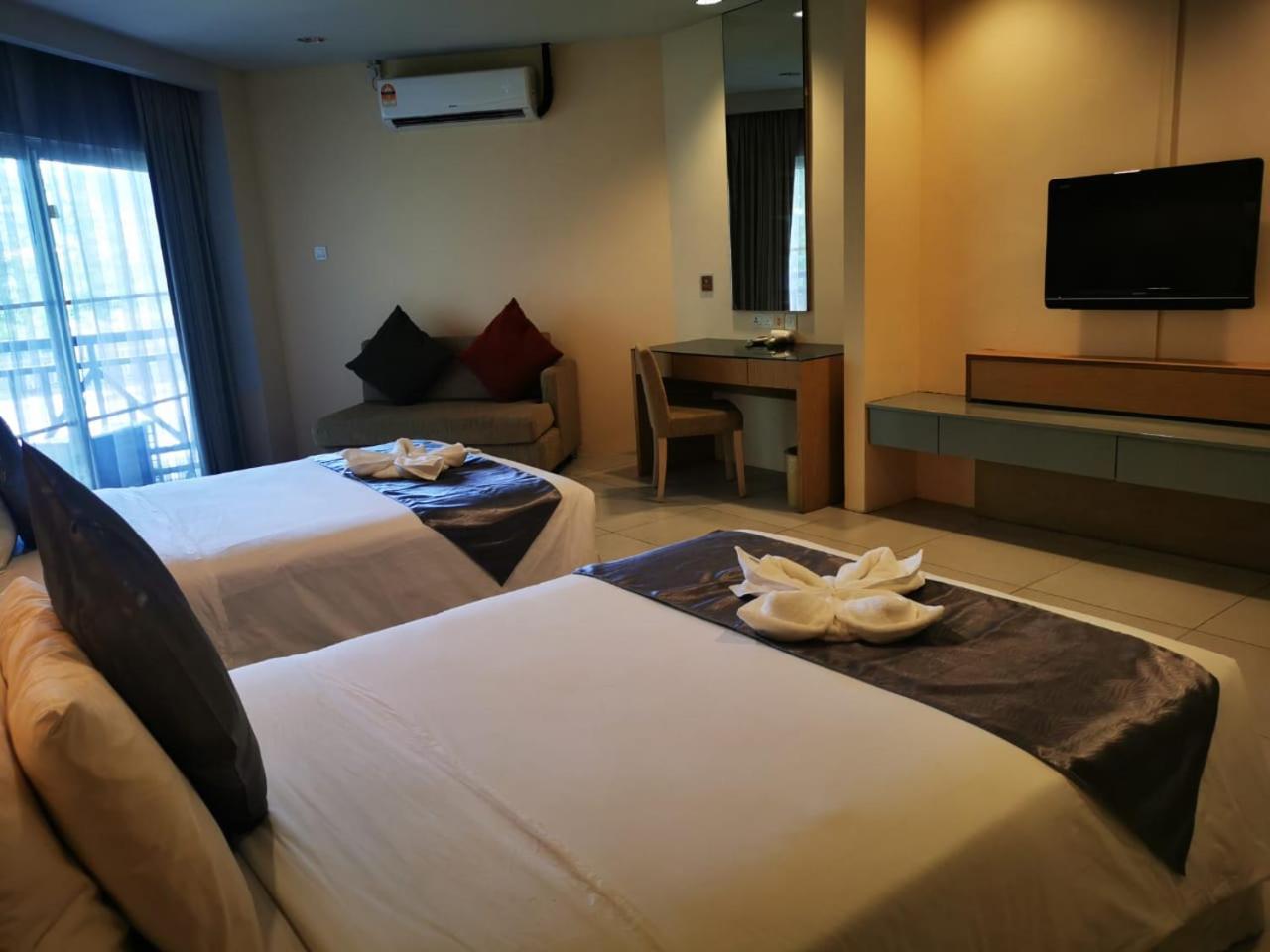 Century Langkasuka Resort Langkawi Pantai Cenang  Bagian luar foto